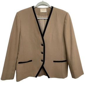 Vintage Pendleton Womens Blazer Jacket 12 Tan Wool 3-Button Black Trim